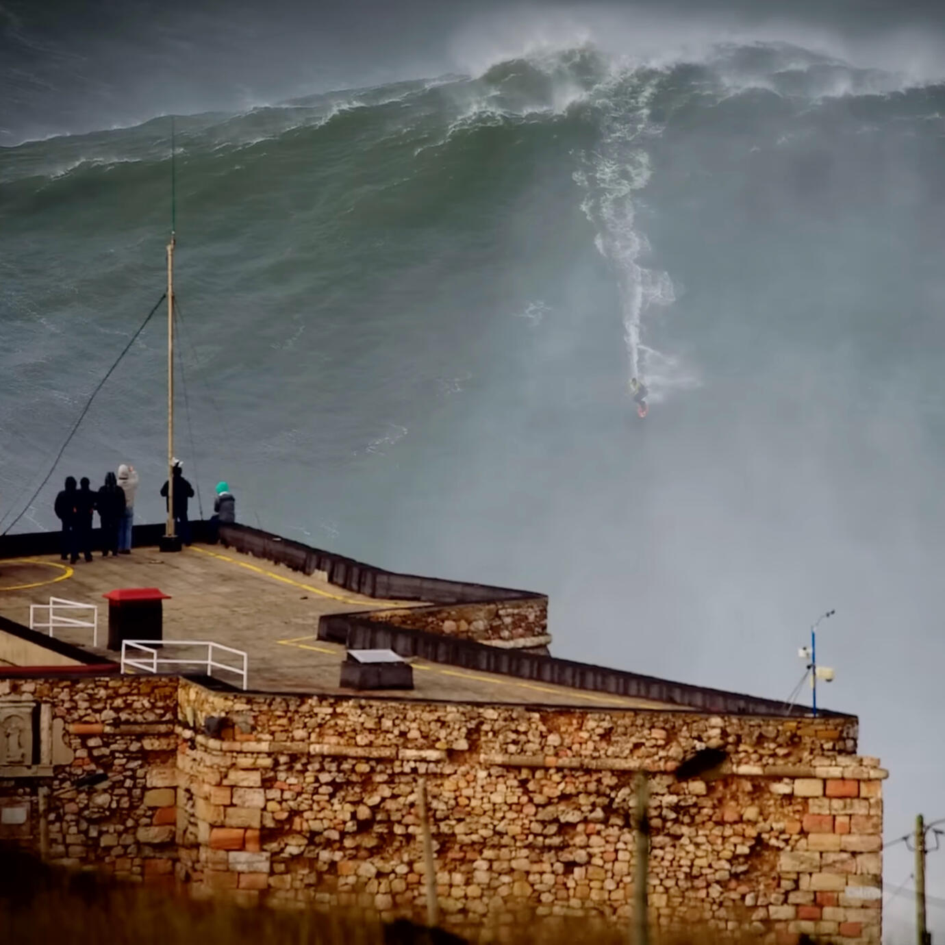 100ft World Record Wave